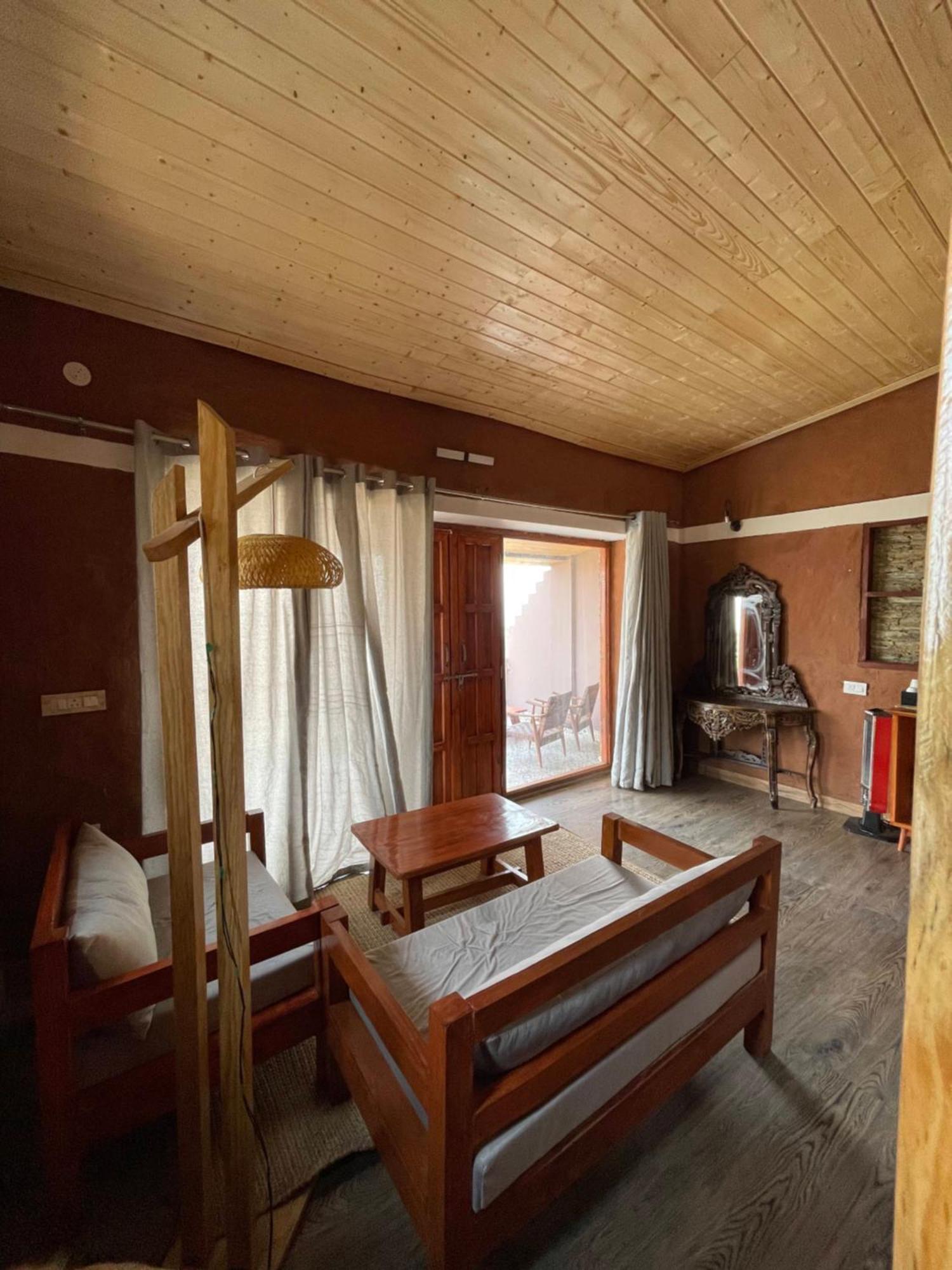 Bsr Farms Resort Pauri Bagian luar foto