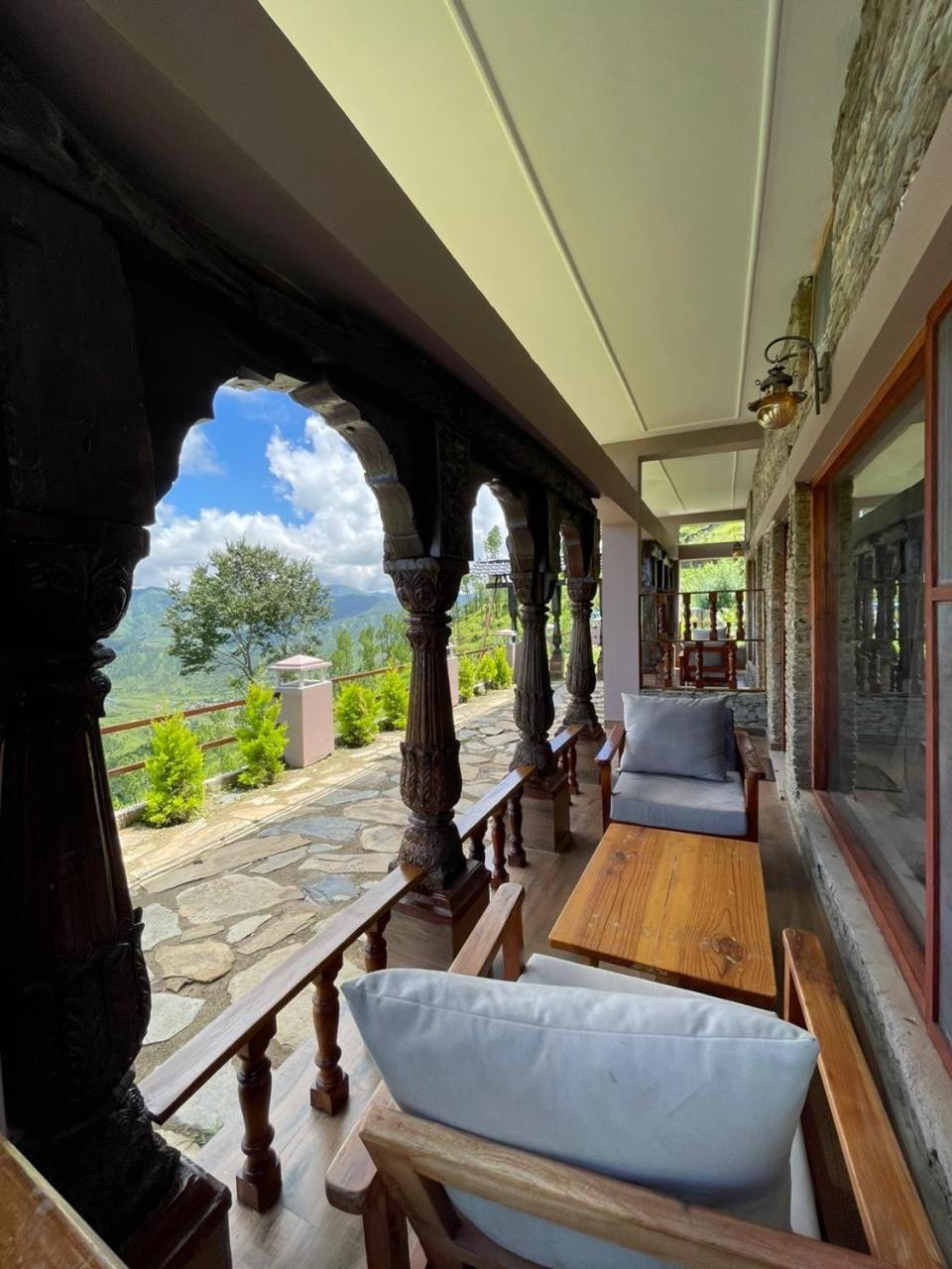 Bsr Farms Resort Pauri Bagian luar foto